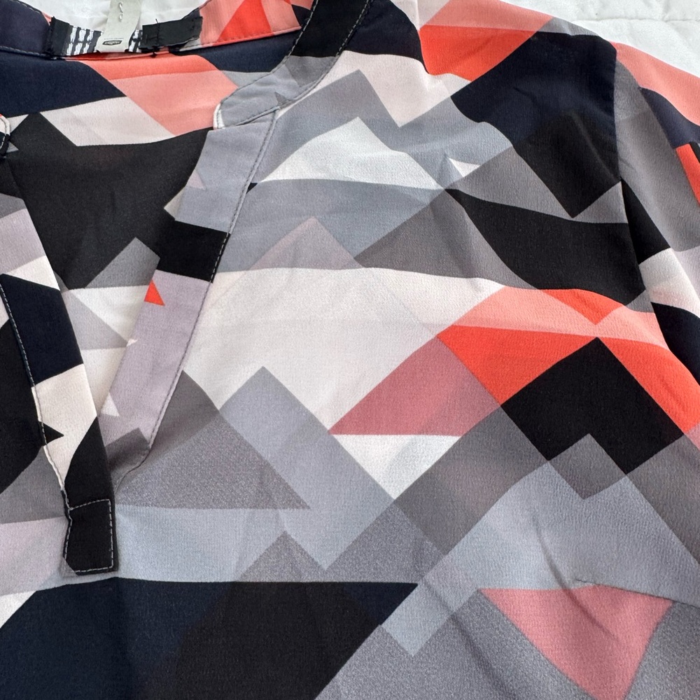 The Limited Black and Gray Casual Button Down Shirt